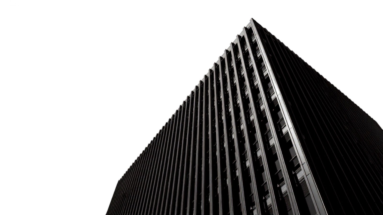 Fotografia arquitetônica em preto e branco — oportunidades de imóveis em leilão